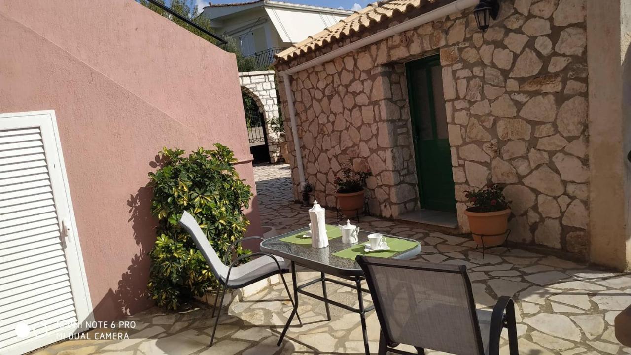 Sofias Cottage Razata Argostoli Exteriör bild